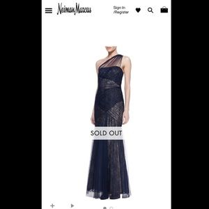 NWT Sold Out Monique Lhuillier Lace and Tulle Gown
